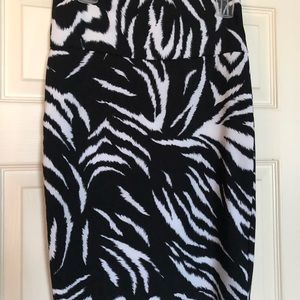 Analogy pencil skirt